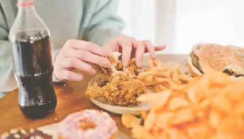 এম্পটি ক্যালরির খাবার খেলে যে সমস্যা হয়